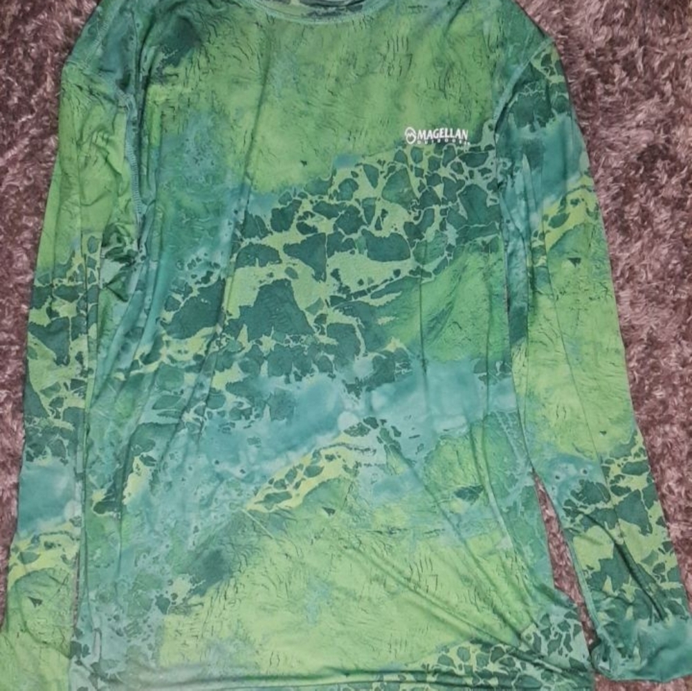 Long sleeve Magellan t-shirt